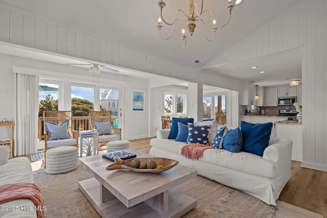 $1,590,000 | 7122 Ocean Drive, Emerald Isle, NC 28594
