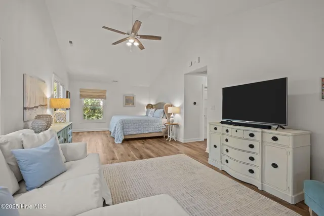 $1,590,000 | 7122 Ocean Drive, Emerald Isle, NC 28594