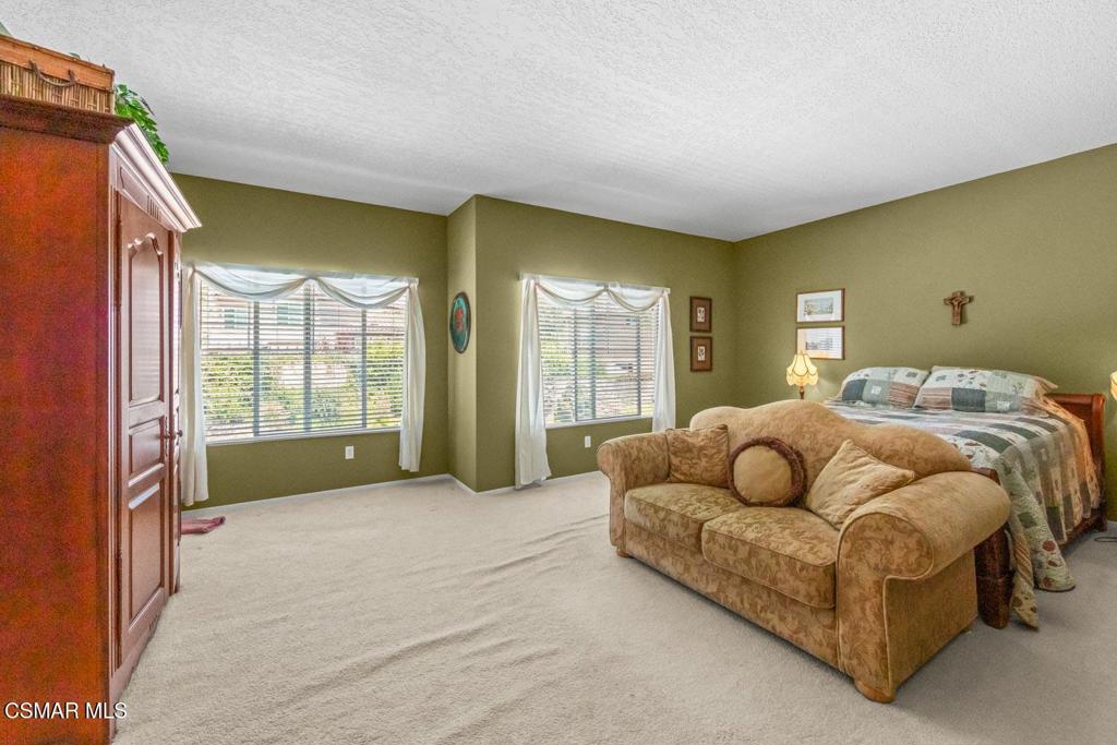 239 Chantilly Circle Simi Valley, CA 93065 - Photo 16 of 31