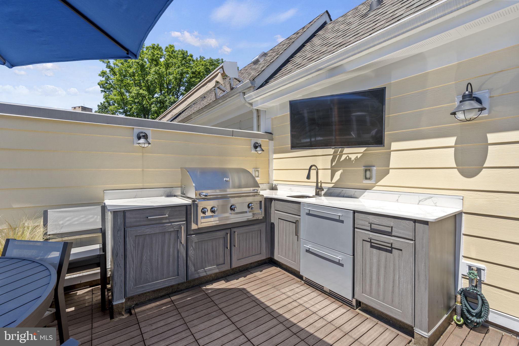72 Ellsworth Heights Street Silver Spring, MD 20910 - Photo 20 of 24 Outdoor Kitchen