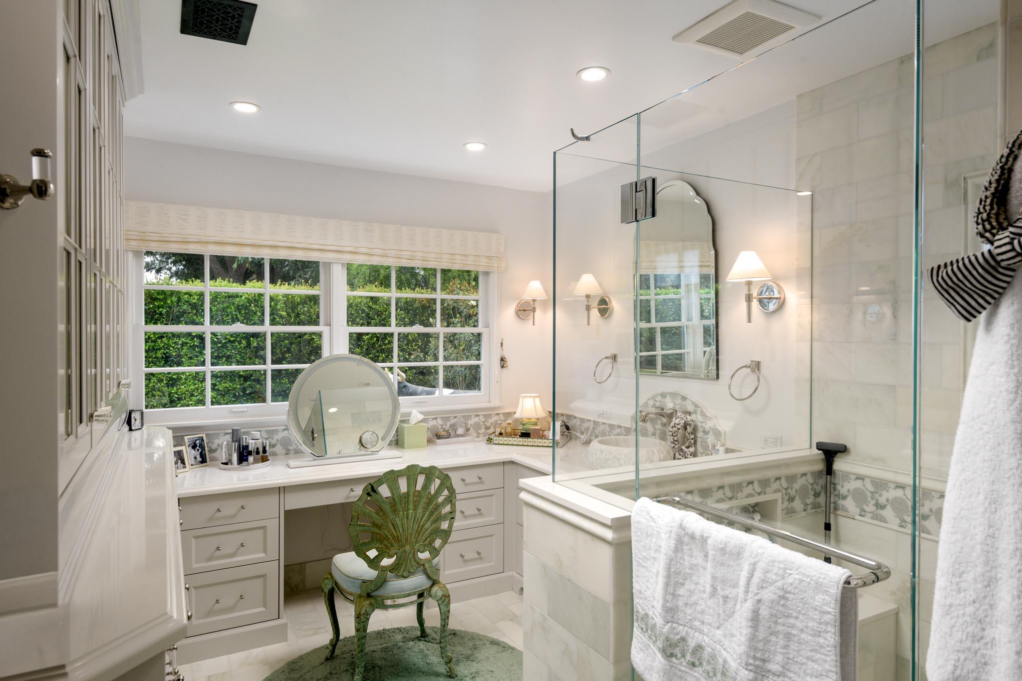 2154 East Valley Road Montecito, CA 93108 - Photo 8 of 17 Primary Bath 1