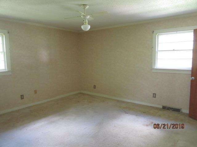 1414 Cunningham Road Kinston, NC 28501 - Photo 13 of 25 Gallery Image 13