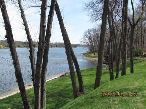 8830 Tipsico Lake Road Holly, MI 48442 - Photo 3 of 24 20402959-2.JPG