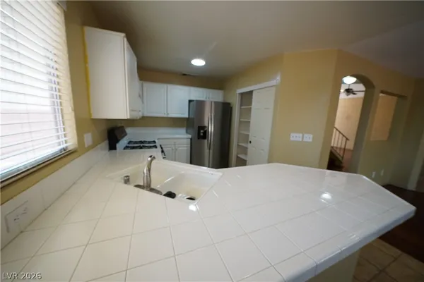 $2,295 | 8036 Sierra Largo Drive, Las Vegas, NV 89128