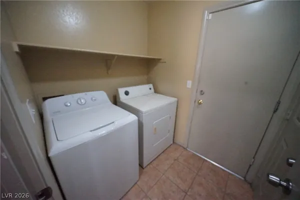 $2,295 | 8036 Sierra Largo Drive, Las Vegas, NV 89128