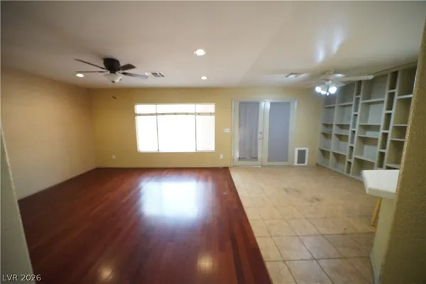 $2,295 | 8036 Sierra Largo Drive, Las Vegas, NV 89128