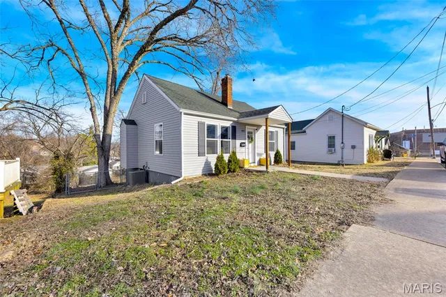 $170,000 | 405 South 5th Street, Festus, MO 63028