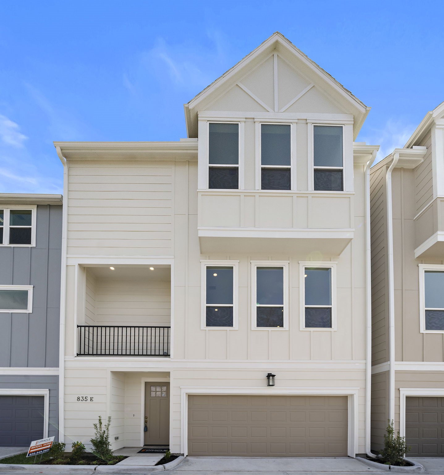 835 Elkhart Street, Unit E Houston, TX 77091 - Photo 34 of 34 Front Exterior