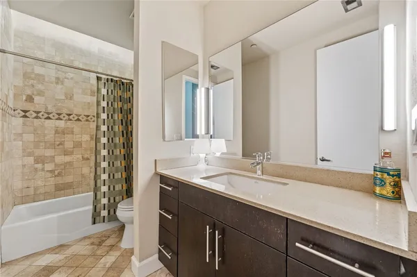 $3,600 | 133 The Promenade North, Unit 103, Long Beach, CA 90802