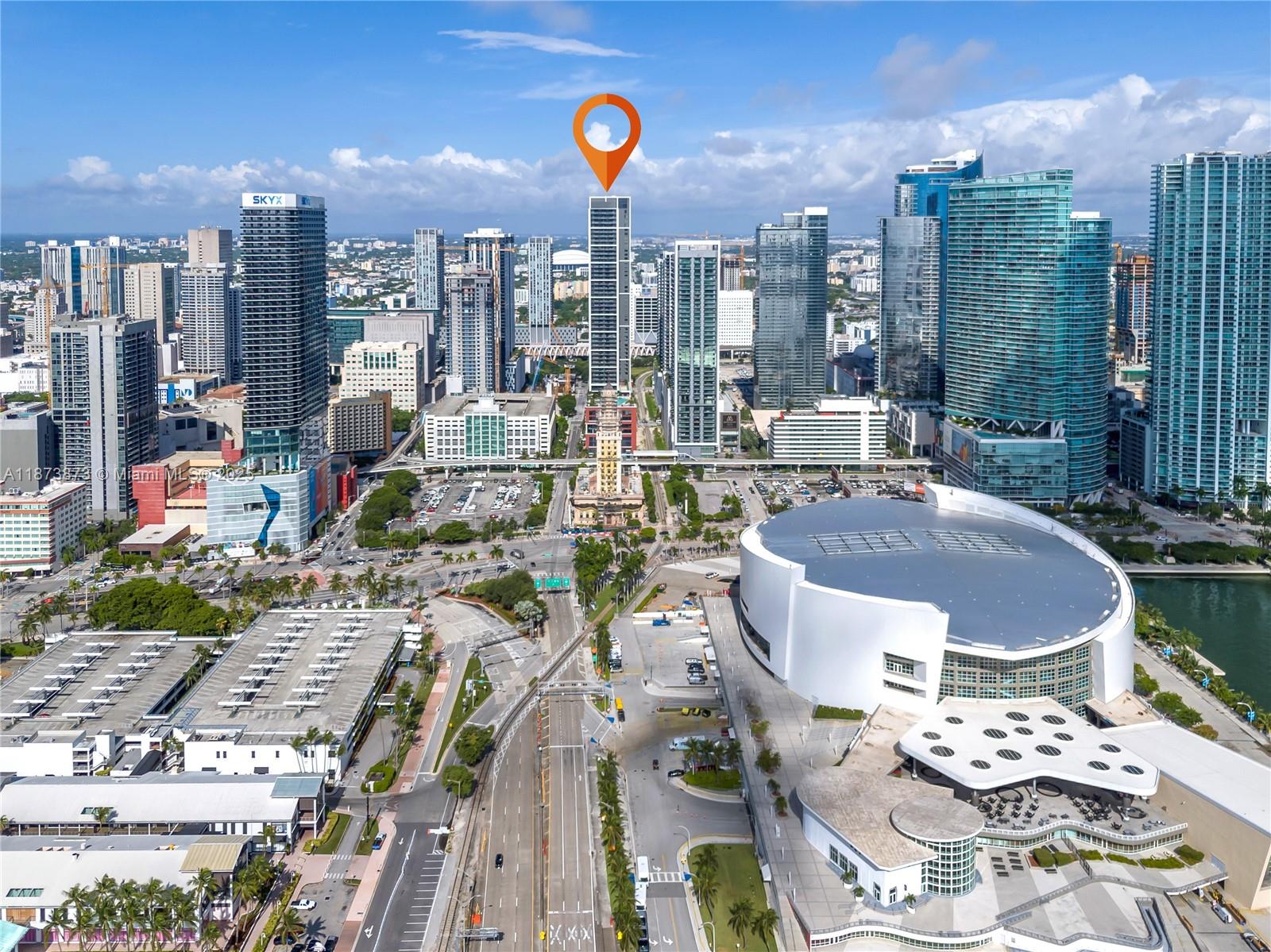 159 Northeast 6th Street, Unit 2403 Miami, FL 33132 - Photo 6 of 18 a view of city with terrace