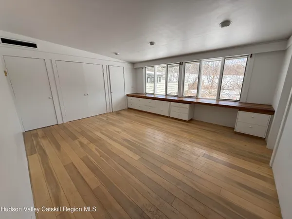 $1,395,000 | 83 Silvernail Road, Chatham, NY 12184