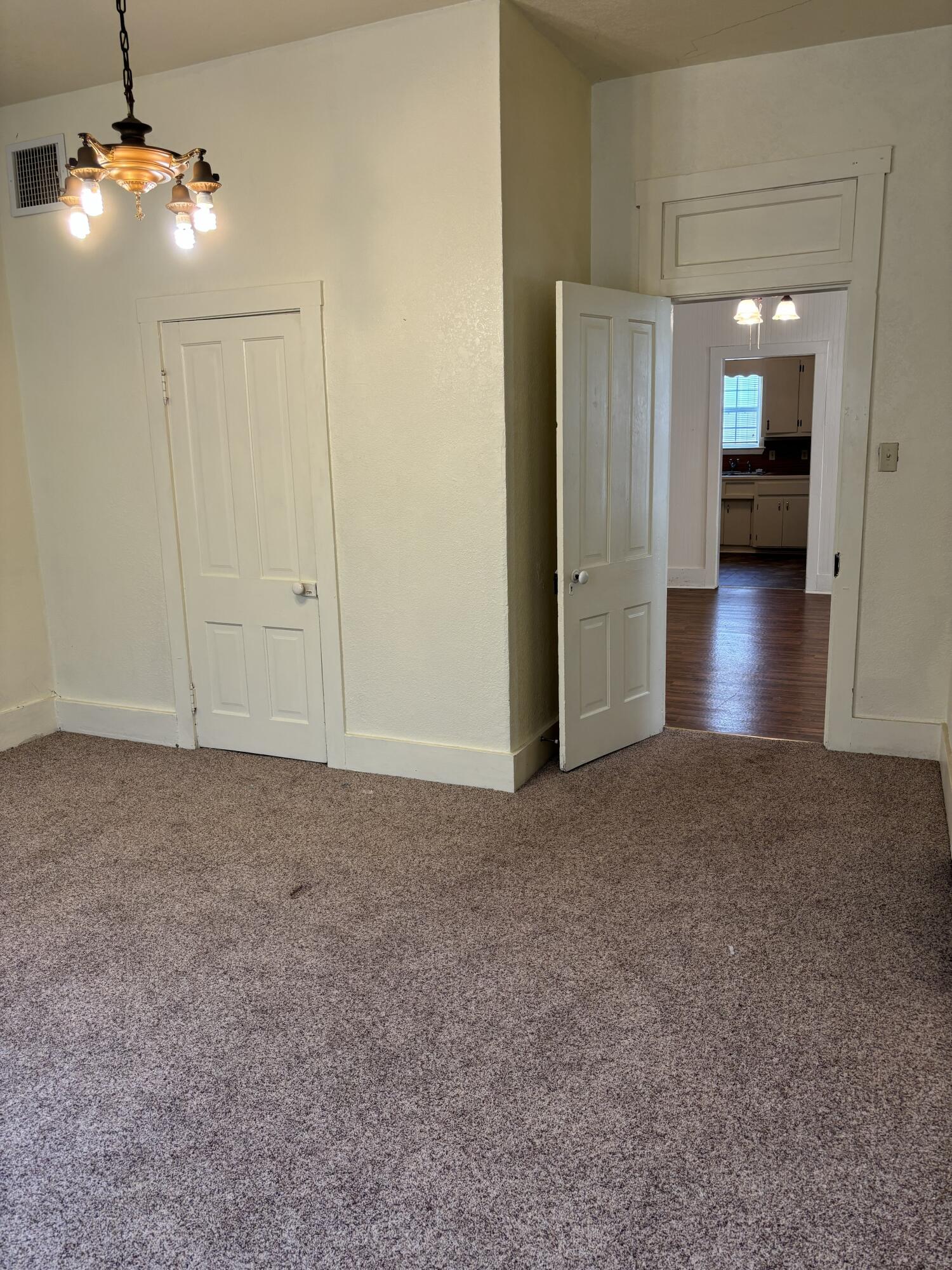 507 3rd Street Monett, MO 65708 - Photo 9 of 22 IMG_2319