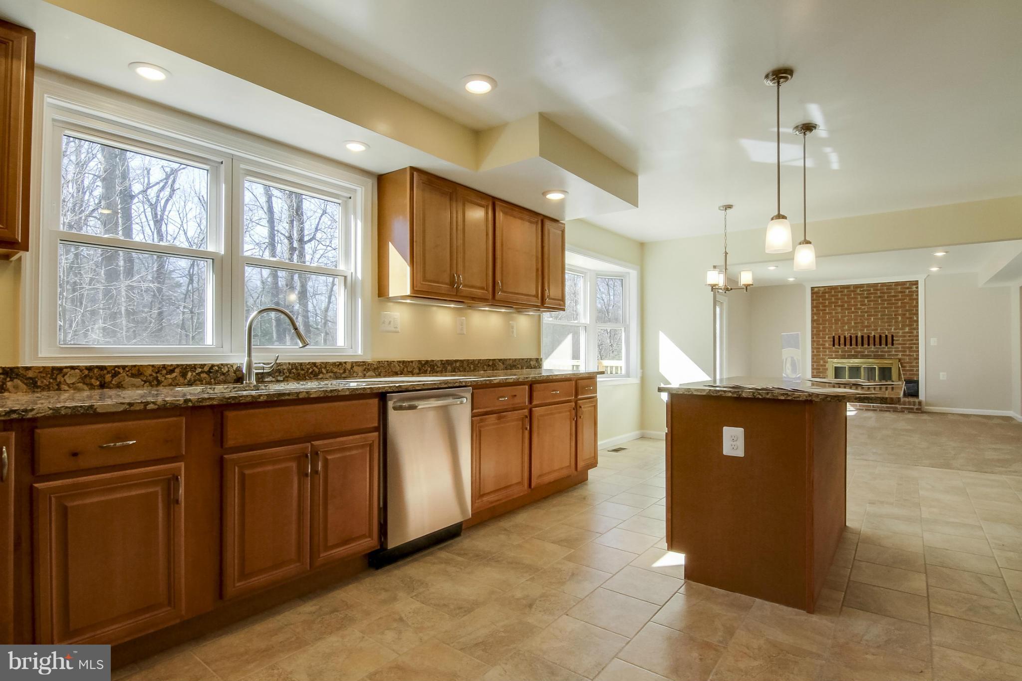 13614 Bethel Road Manassas, VA 20112 - Photo 7 of 30 Kitchen