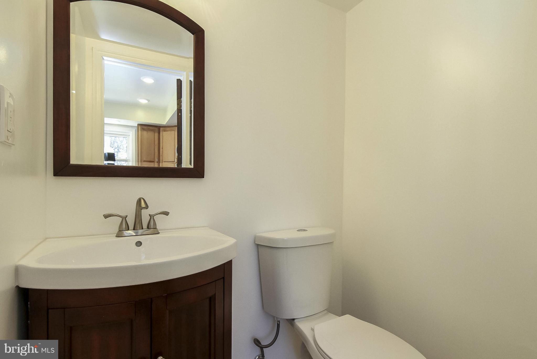 13614 Bethel Road Manassas, VA 20112 - Photo 9 of 30 Bath
