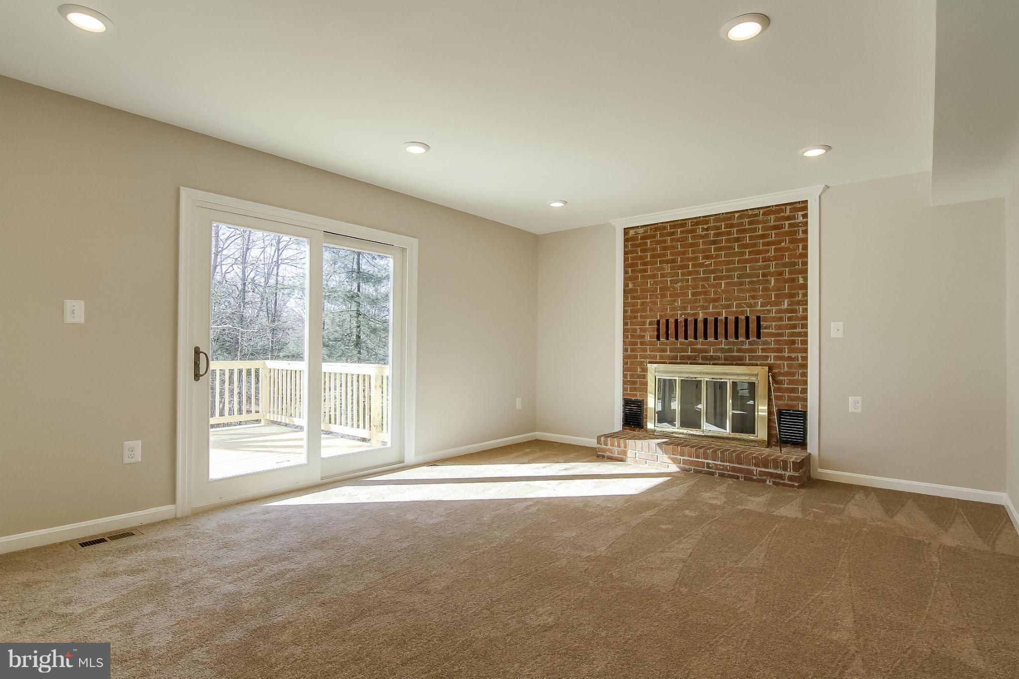 13614 Bethel Road Manassas, VA 20112 - Photo 10 of 30 Family Room