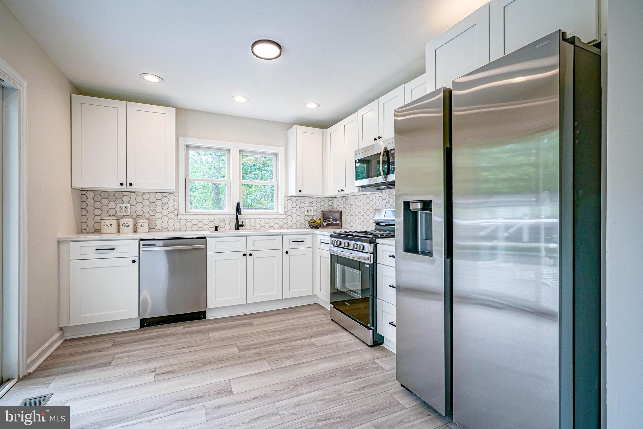 299 Hickstown Road Sicklerville, NJ 08081 - Photo 18 of 43