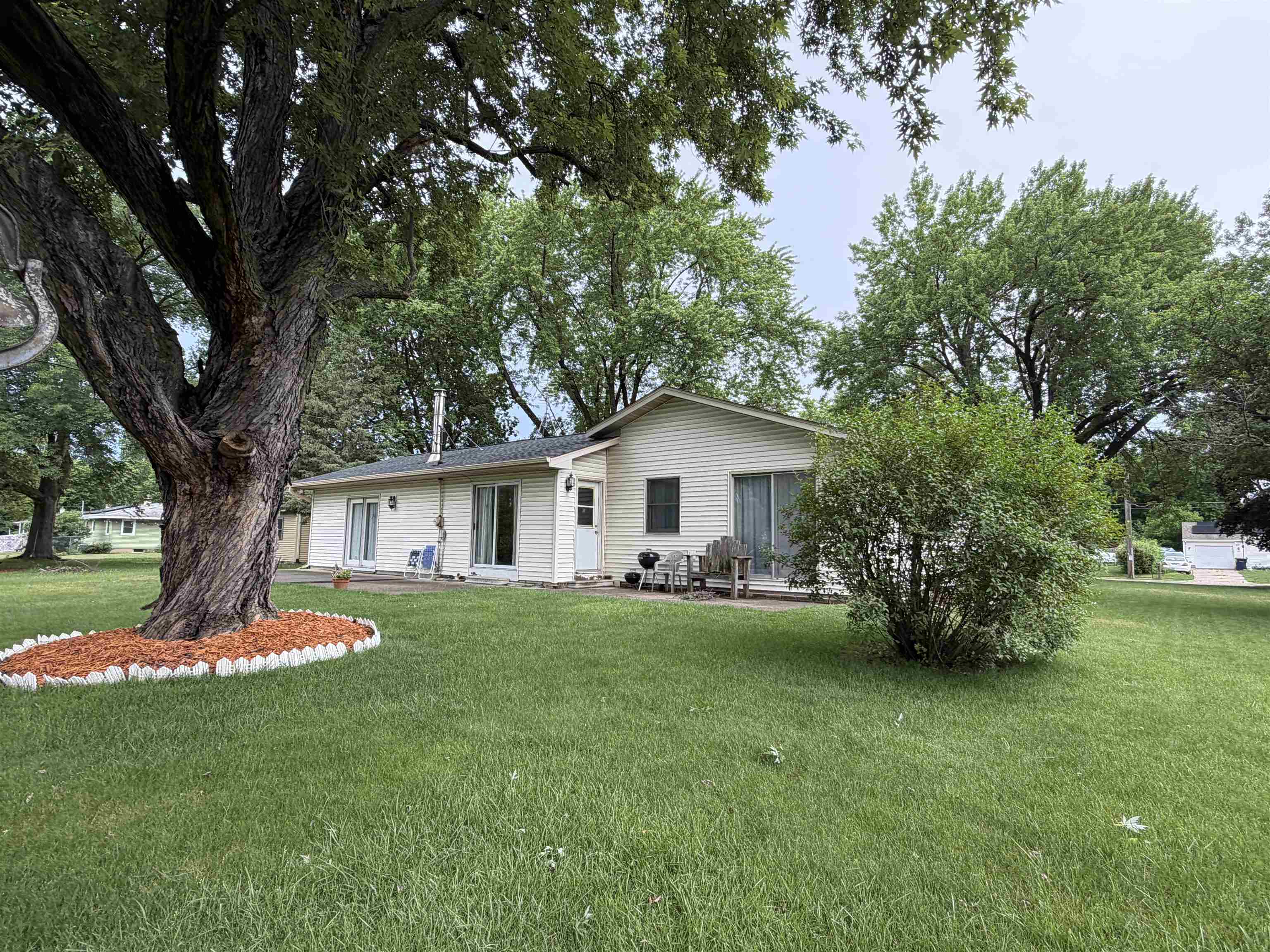 3414 Ruger Avenue Janesville, WI 53546 - Photo 2 of 33