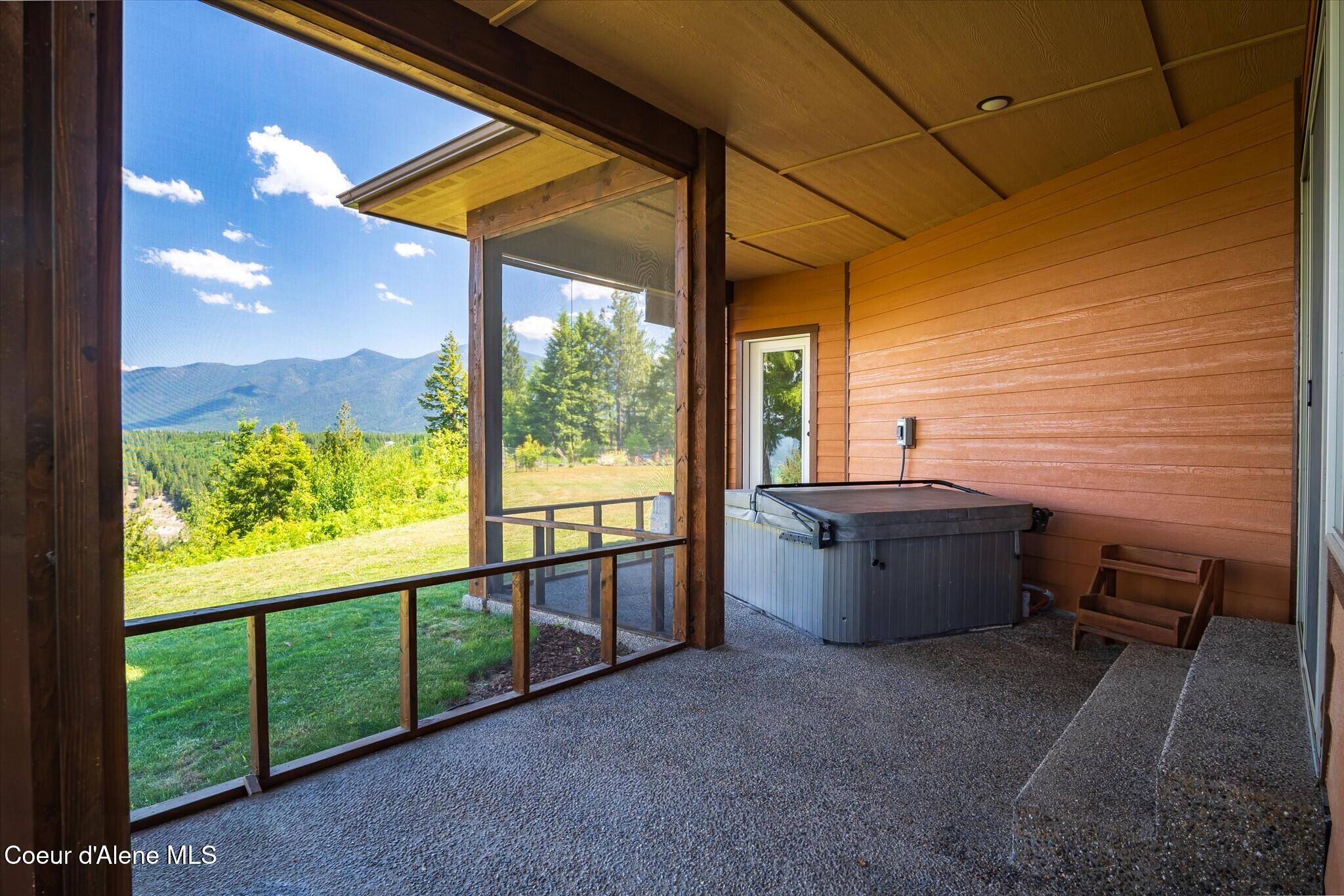 153 Ocean Front Place Naples, ID 83847 - Photo 31 of 67 042-JAL00948-HDR