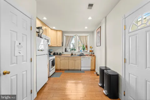 $315,000 | 406 North 42nd Street, Philadelphia, PA 19104