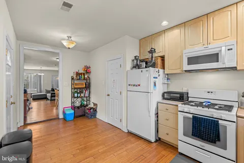 $315,000 | 406 North 42nd Street, Philadelphia, PA 19104