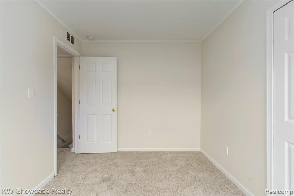 1141 Marquette Court Rochester Hills, MI 48307 - Photo 21 of 34