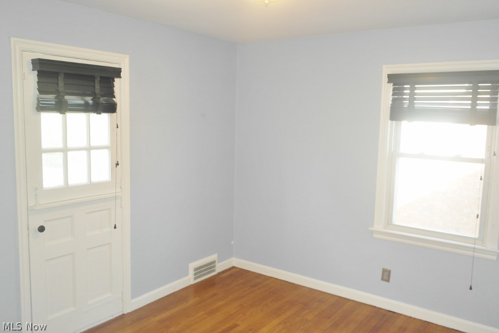 3919 Tyndall Road Cleveland, OH 44118 - Photo 15 of 30 Gallery Image 15