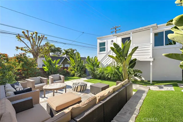 $5,000 | 226 B Chiquita Street, Unit UPPR, Laguna Beach, CA 92651