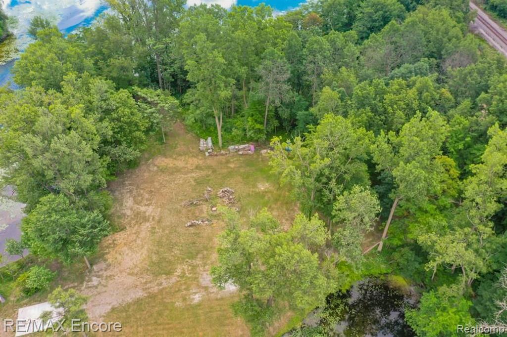 6800 Windiate Road Waterford, MI 48329 - Photo 5 of 12