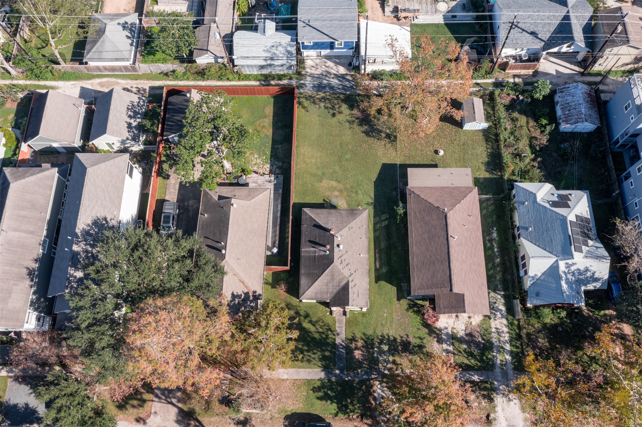 1118 Tulane Street Houston, TX 77008 - Photo 13 of 14 an aerial view of a house with a yard and large trees