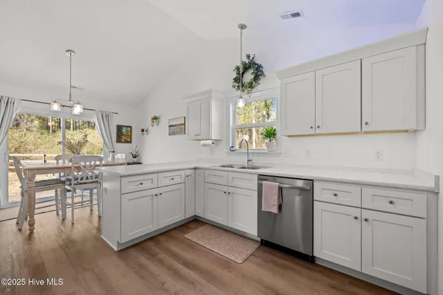 $315,000 | 133 Buckskin Drive, Pollocksville, NC 28573