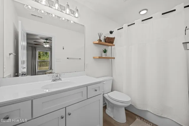 $315,000 | 133 Buckskin Drive, Pollocksville, NC 28573