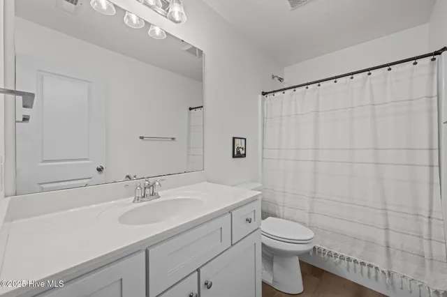 $315,000 | 133 Buckskin Drive, Pollocksville, NC 28573