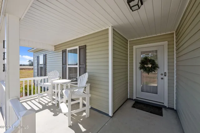 $315,000 | 133 Buckskin Drive, Pollocksville, NC 28573