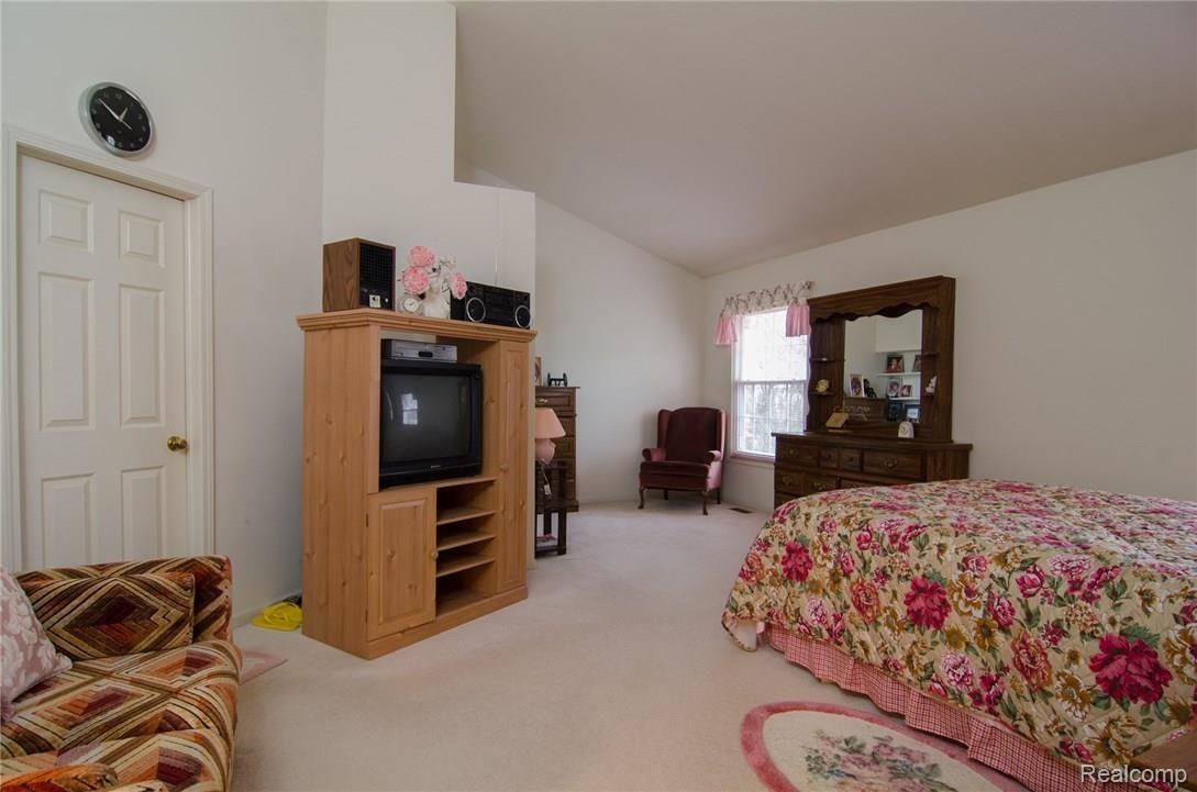 999 Chelsea Road Canton, MI 48187 - Photo 18 of 35 18.jpg