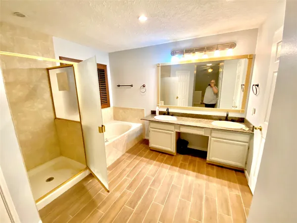 $349,999 | 14319 Sandalfoot Street, Houston, TX 77095