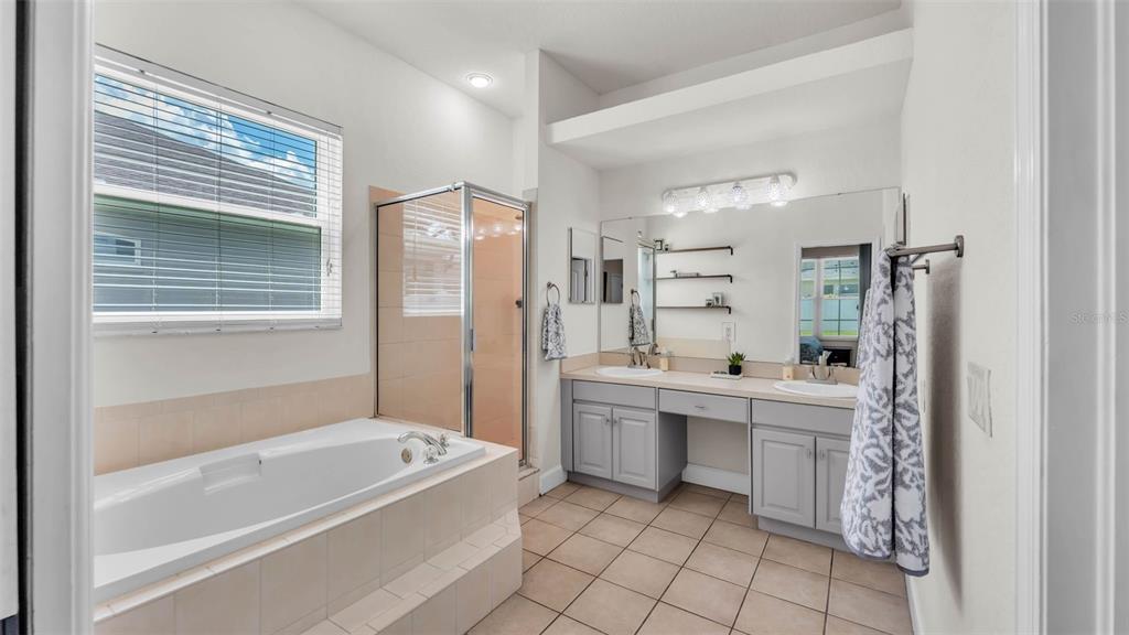 3911 Smoke Rise Court Valrico, FL 33594 - Photo 21 of 62