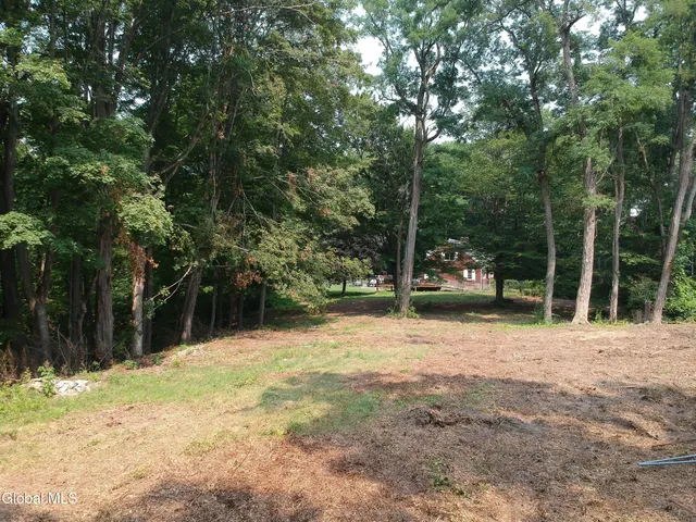 $134,900 | 1737 Crescent Road, Clifton Park, NY 12148