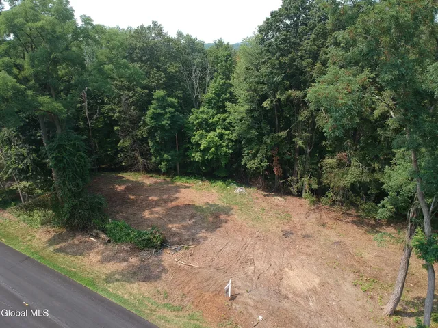 $134,900 | 1737 Crescent Road, Clifton Park, NY 12148