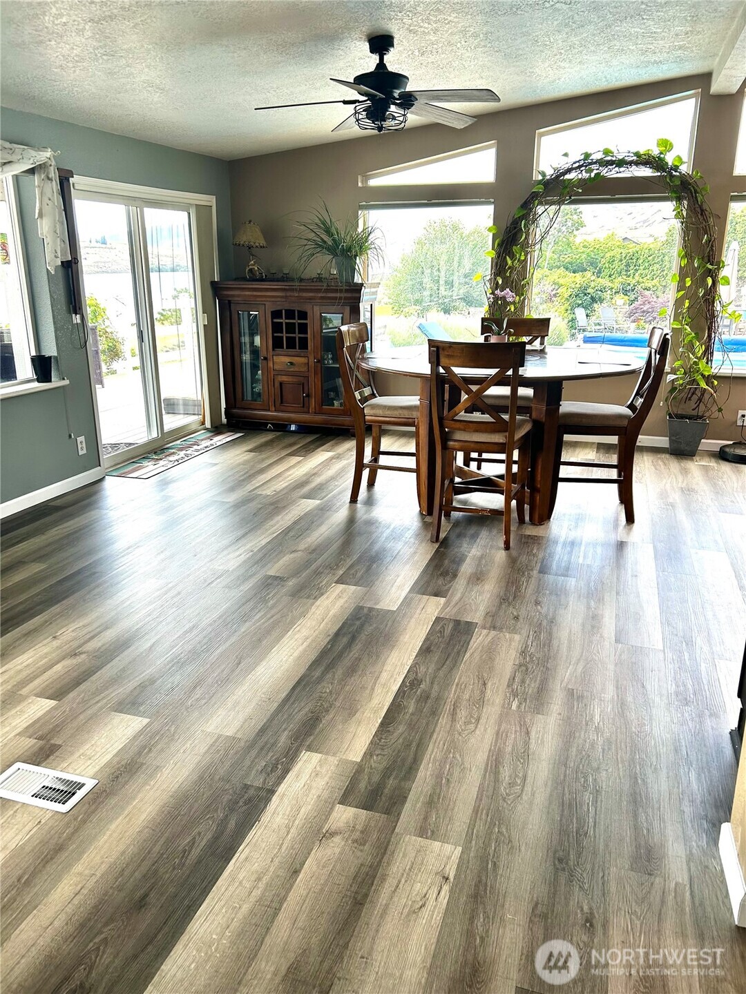 7667 Tarpiscan Road Malaga, WA 98828 - Photo 12 of 40