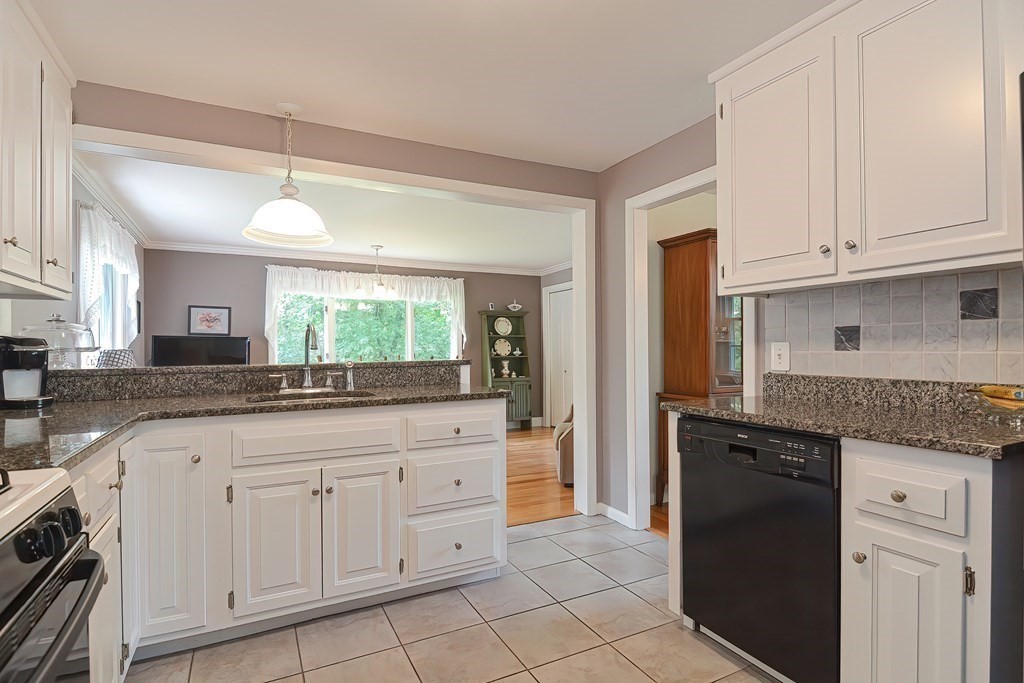 43 Ridge Road Holliston, MA 01746 - Photo 15 of 37 Gallery Image 15