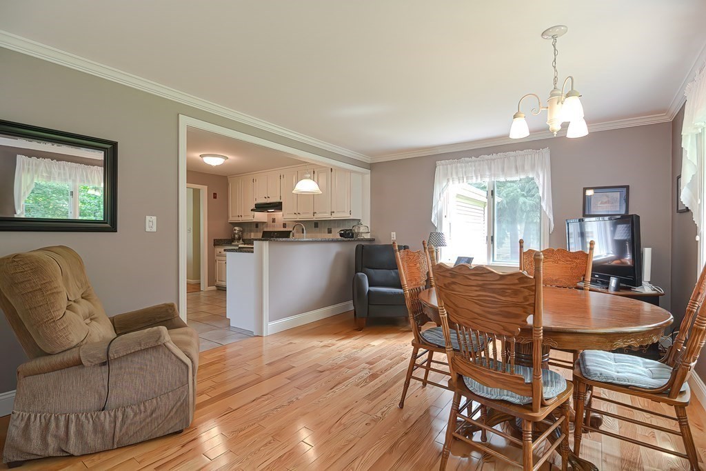43 Ridge Road Holliston, MA 01746 - Photo 17 of 37 Gallery Image 17