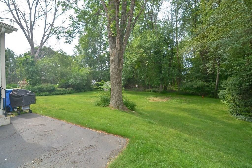 43 Ridge Road Holliston, MA 01746 - Photo 4 of 37 Gallery Image 4