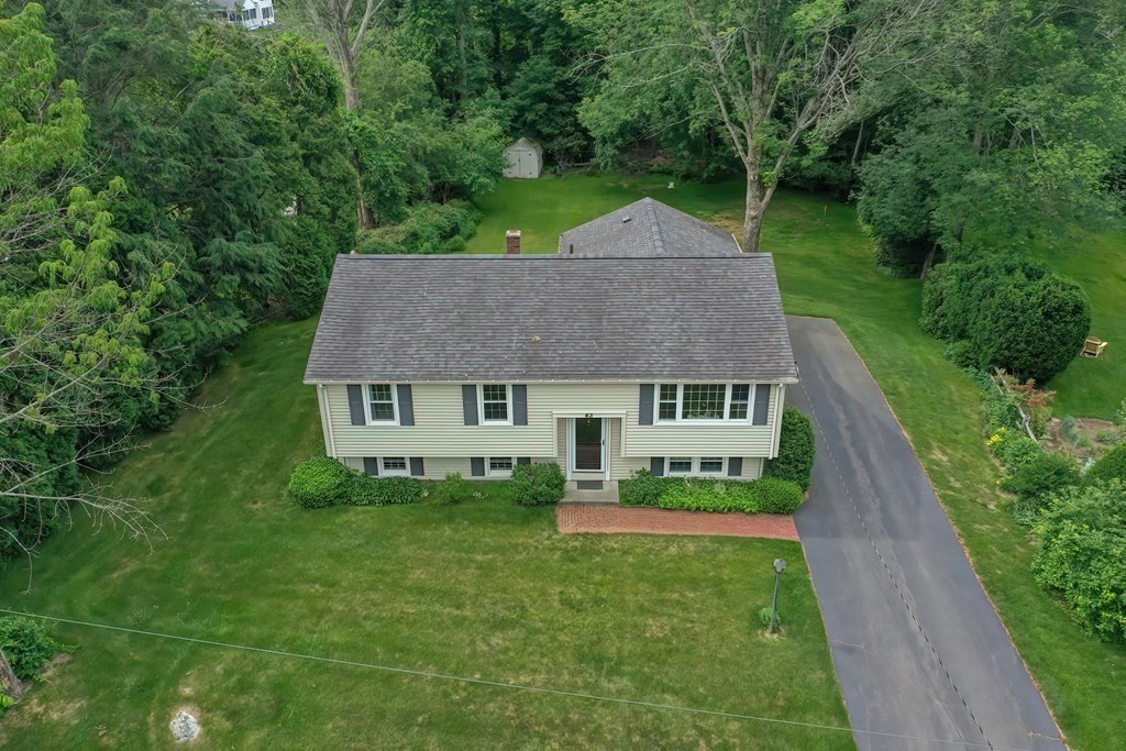 43 Ridge Road Holliston, MA 01746 - Photo 5 of 37 Gallery Image 5