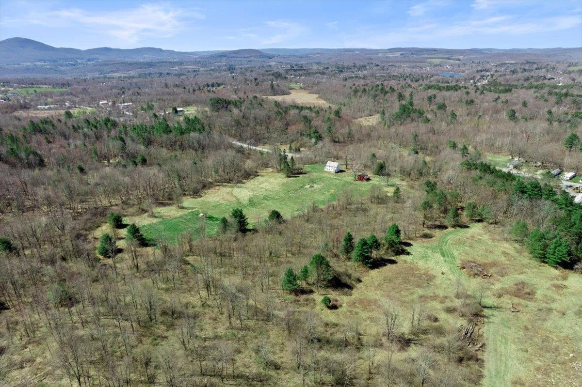 326 Vermont Rte 7a Shaftsbury, VT 05262 - Photo 7 of 40