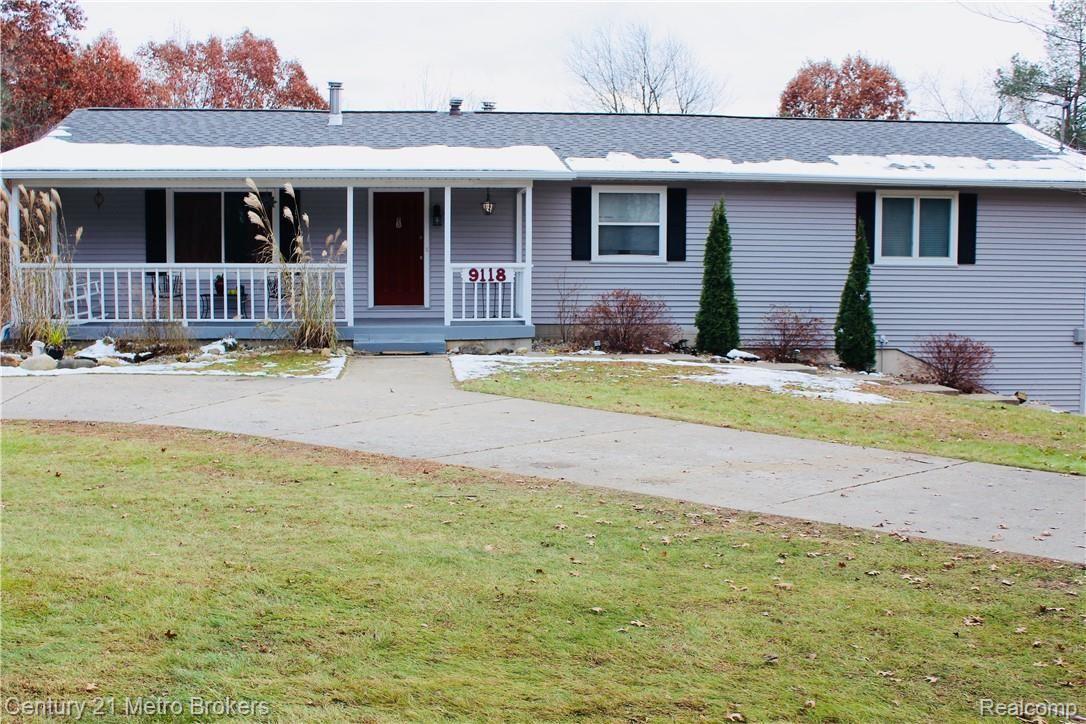9118 Bennett Lake Road Fenton, MI 48430 - Photo 1 of 24 IMG_2279.jpg