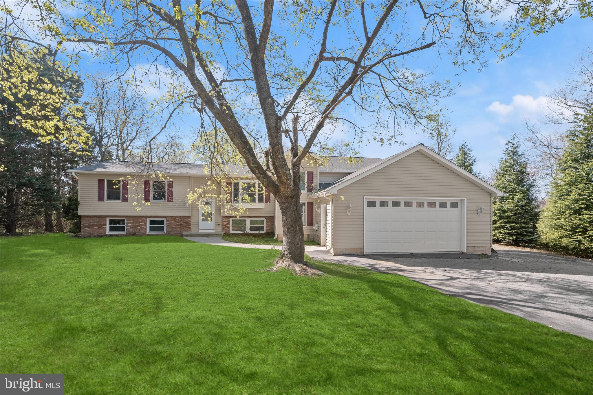 14865 Bushy Park Road Cooksville, MD 21723 - Photo 26 of 39 Front Exterior - Extended Driveway