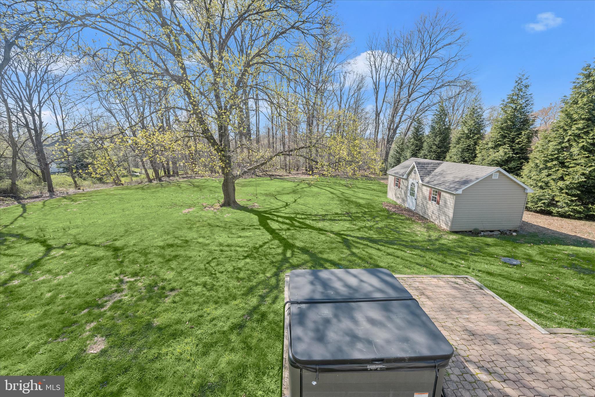 14865 Bushy Park Road Cooksville, MD 21723 - Photo 29 of 39 a backyard of a house with lots of green space