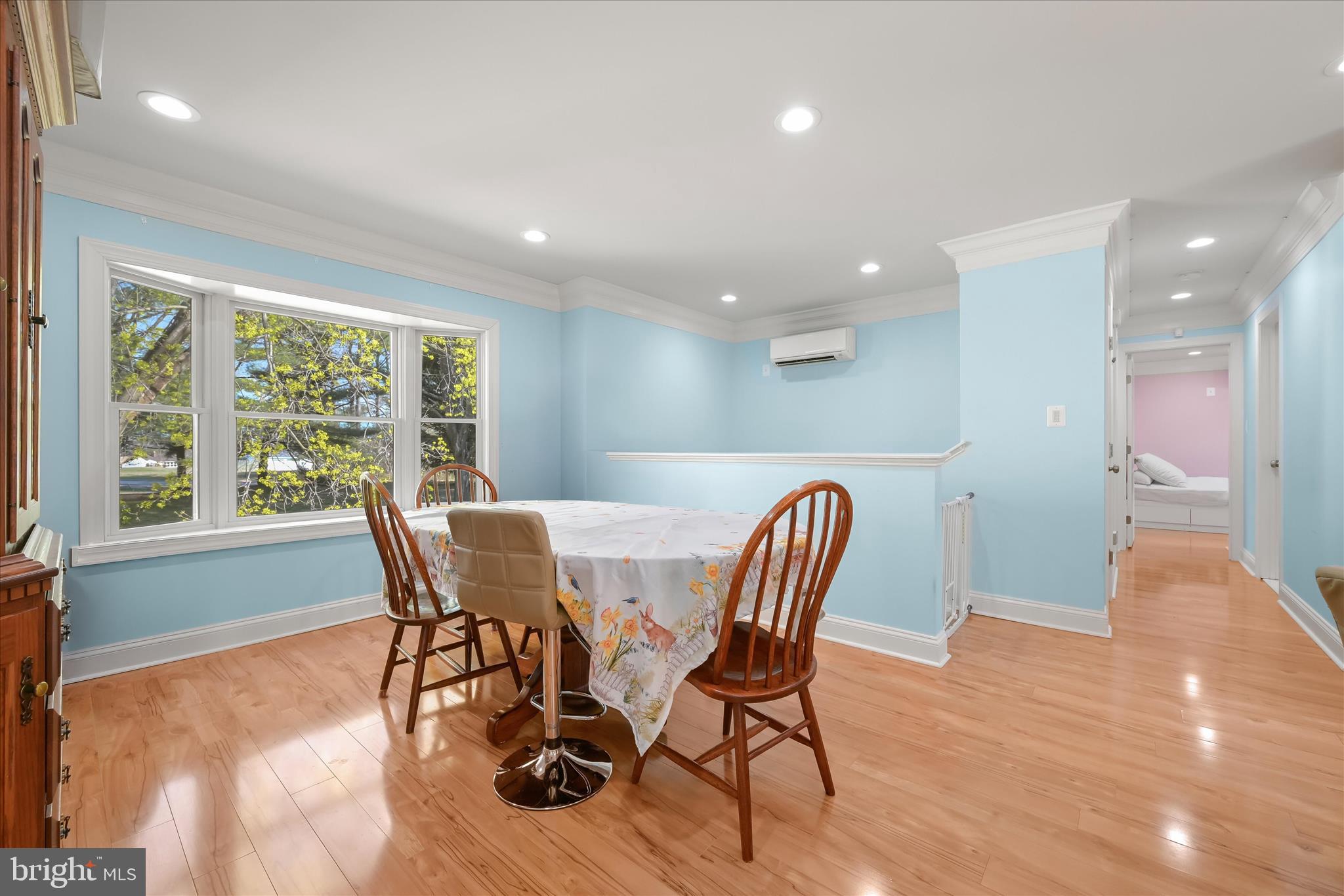 14865 Bushy Park Road Cooksville, MD 21723 - Photo 5 of 39 Dining Room - Crown Molding