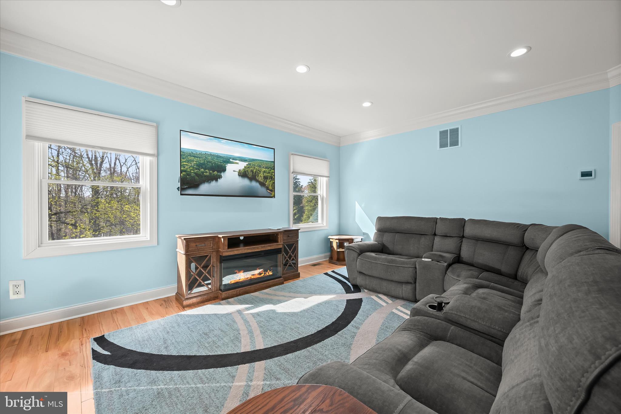 14865 Bushy Park Road Cooksville, MD 21723 - Photo 6 of 39 Living Room - Access to Deck