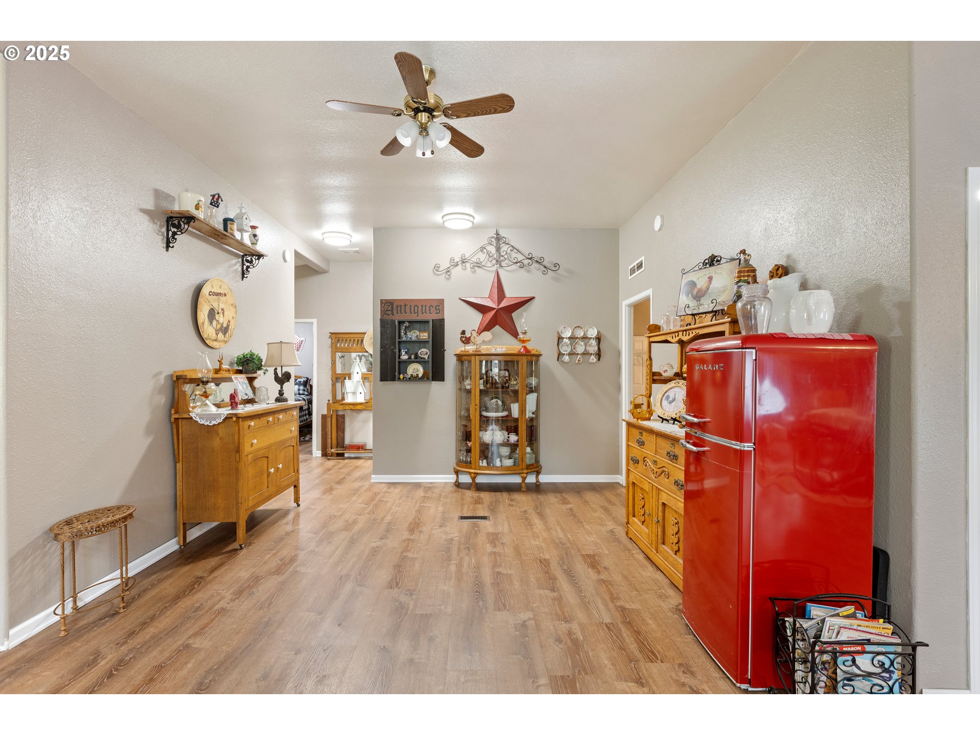 5041 North Myrtle Road Myrtle Creek, OR 97457 - Photo 12 of 48 Gallery Image 12